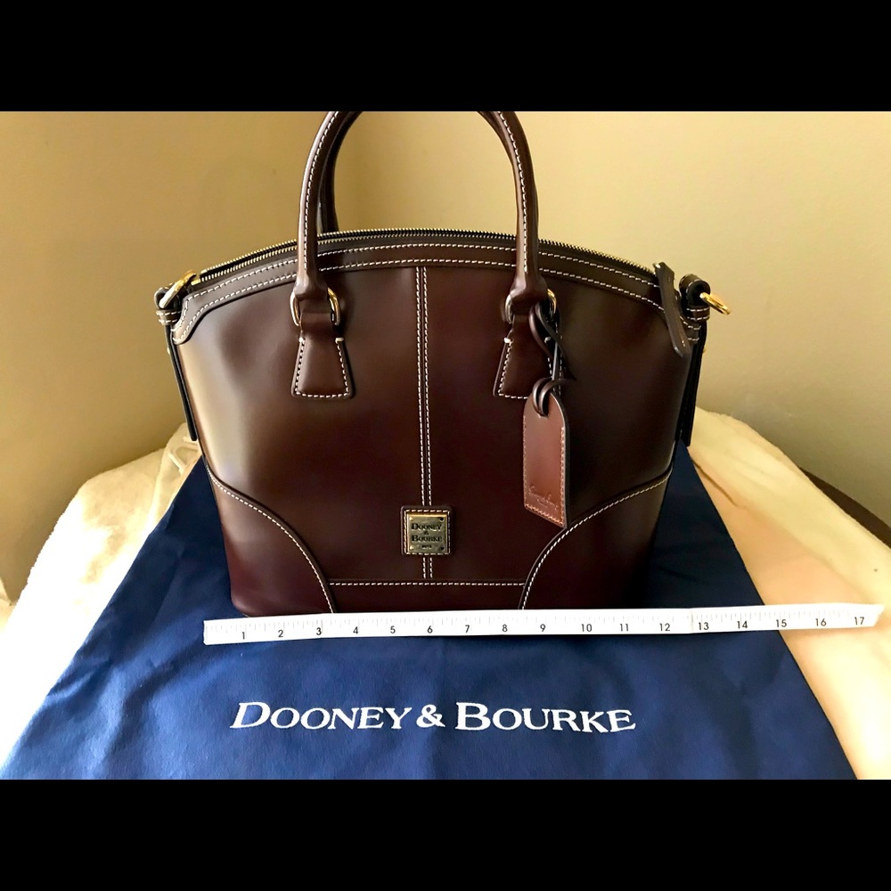 🤎 Dooney & Bourke Selleria satchel. 🤎
